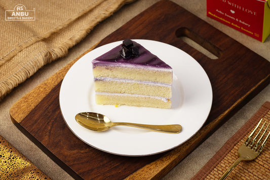 Blackcurrant Cake slice